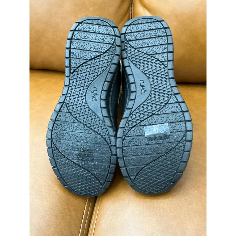 Ryka Solace Winter Boots Womens 6W White Water Repellent Quilted